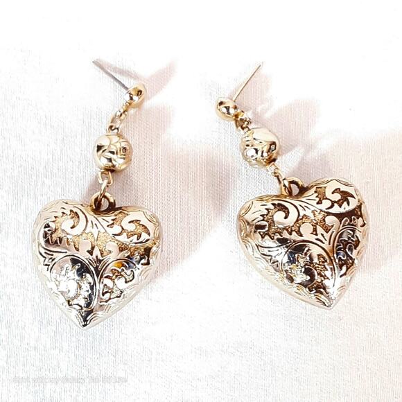 Orante Hollow Heart Dangling Earrings Gold Tone Floral Pattern - Picture 5 of 9